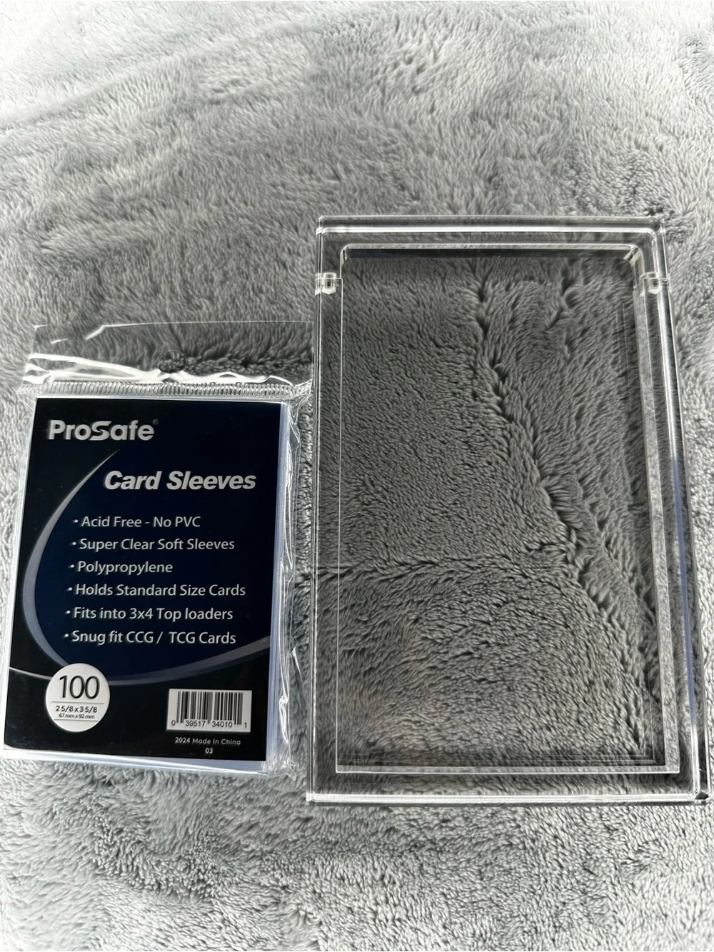 Acrylic slab case and Clear Card Sleeves - 100 Pack